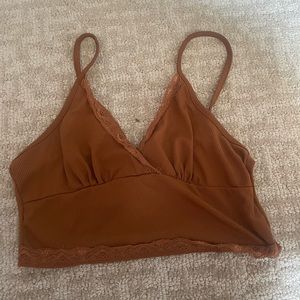 Woman's Medium Brown V-Cut Tank